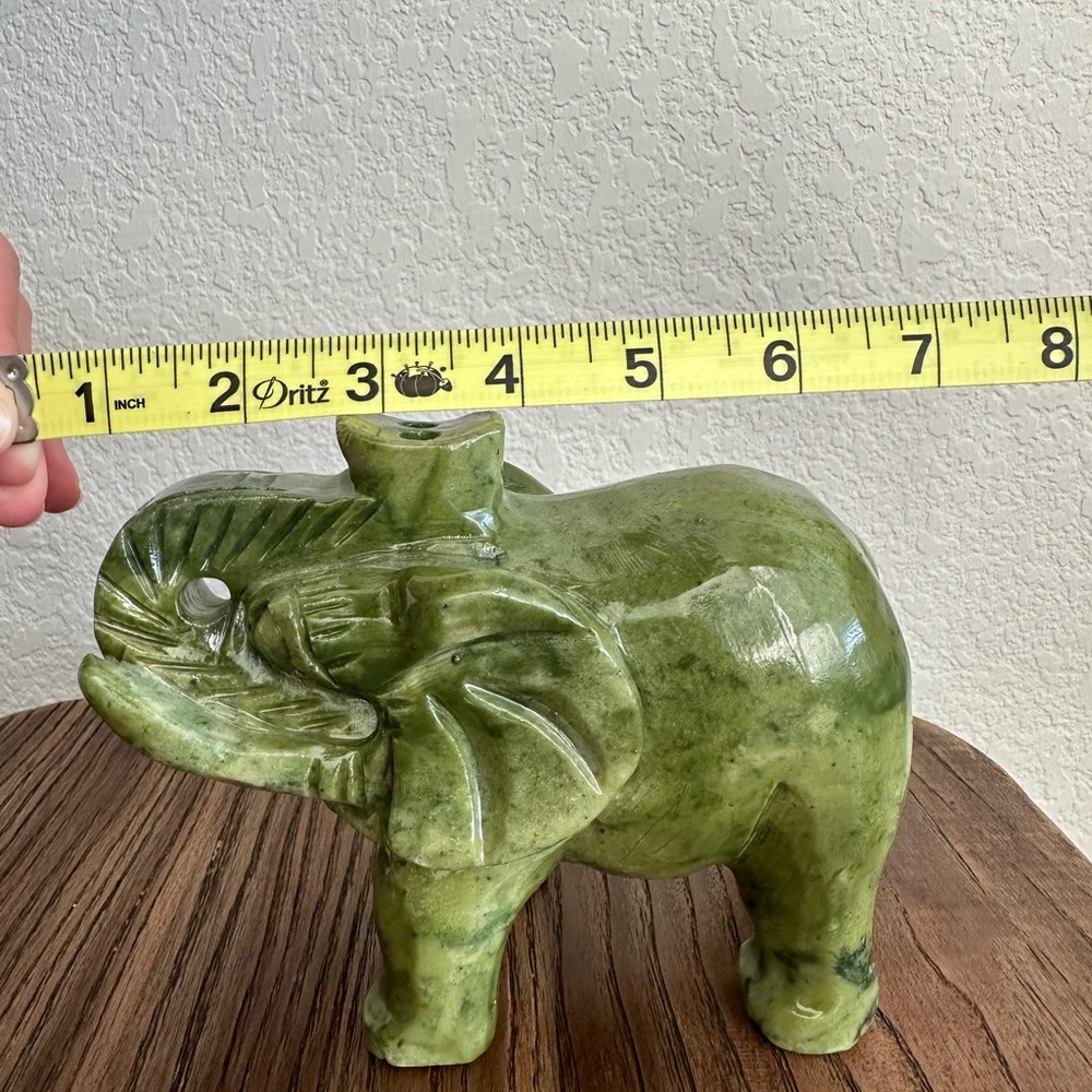 Green jade elephant - Picture 7 of 8